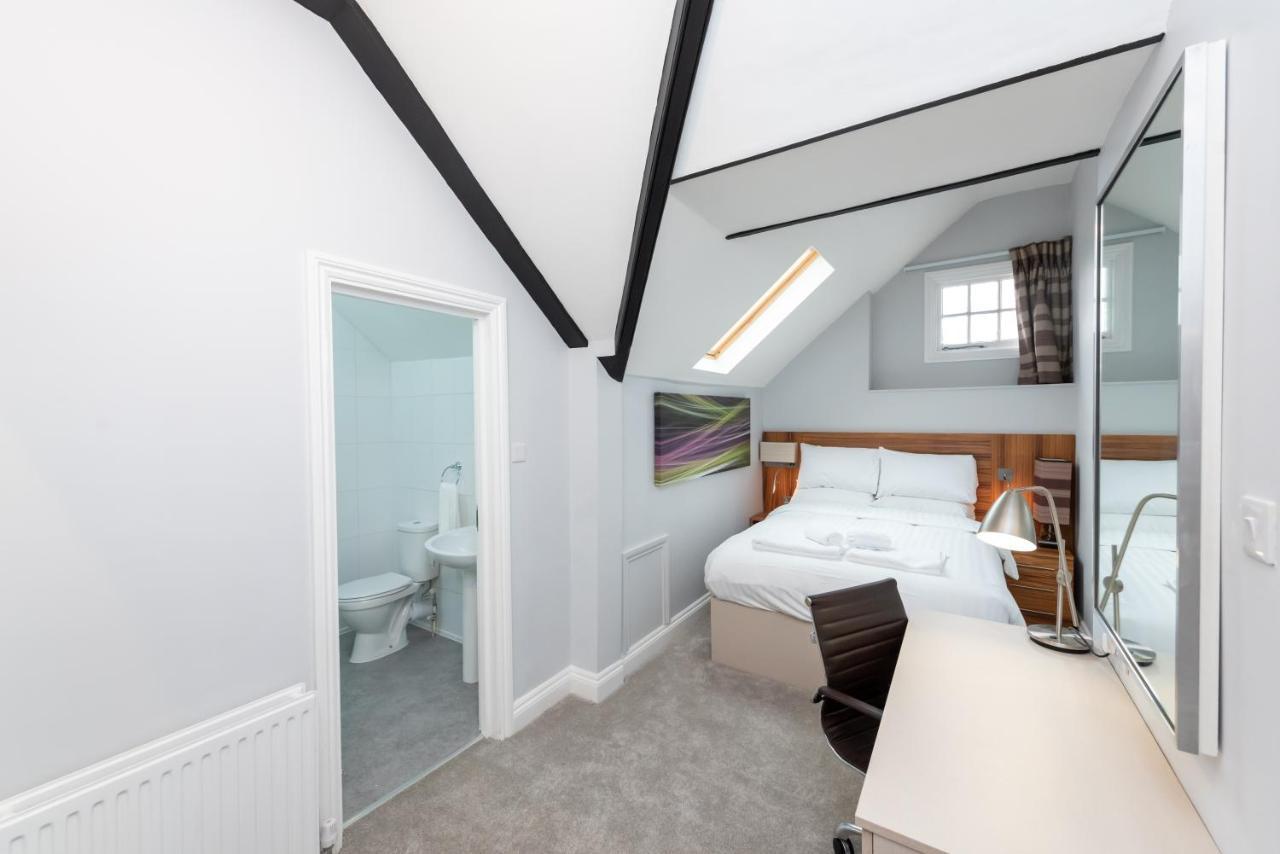 Uno Hotel Heathrow Windsor Slough Exterior foto