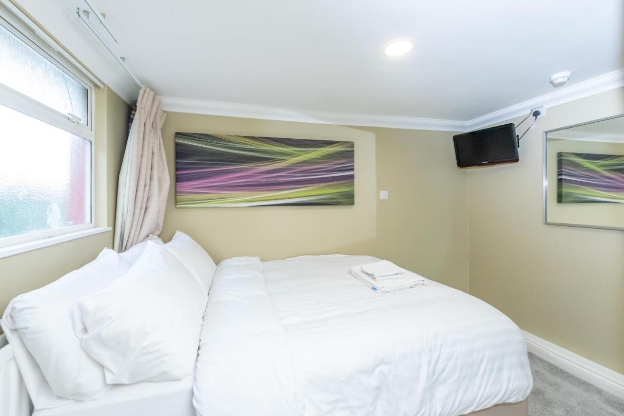Uno Hotel Heathrow Windsor Slough Exterior foto